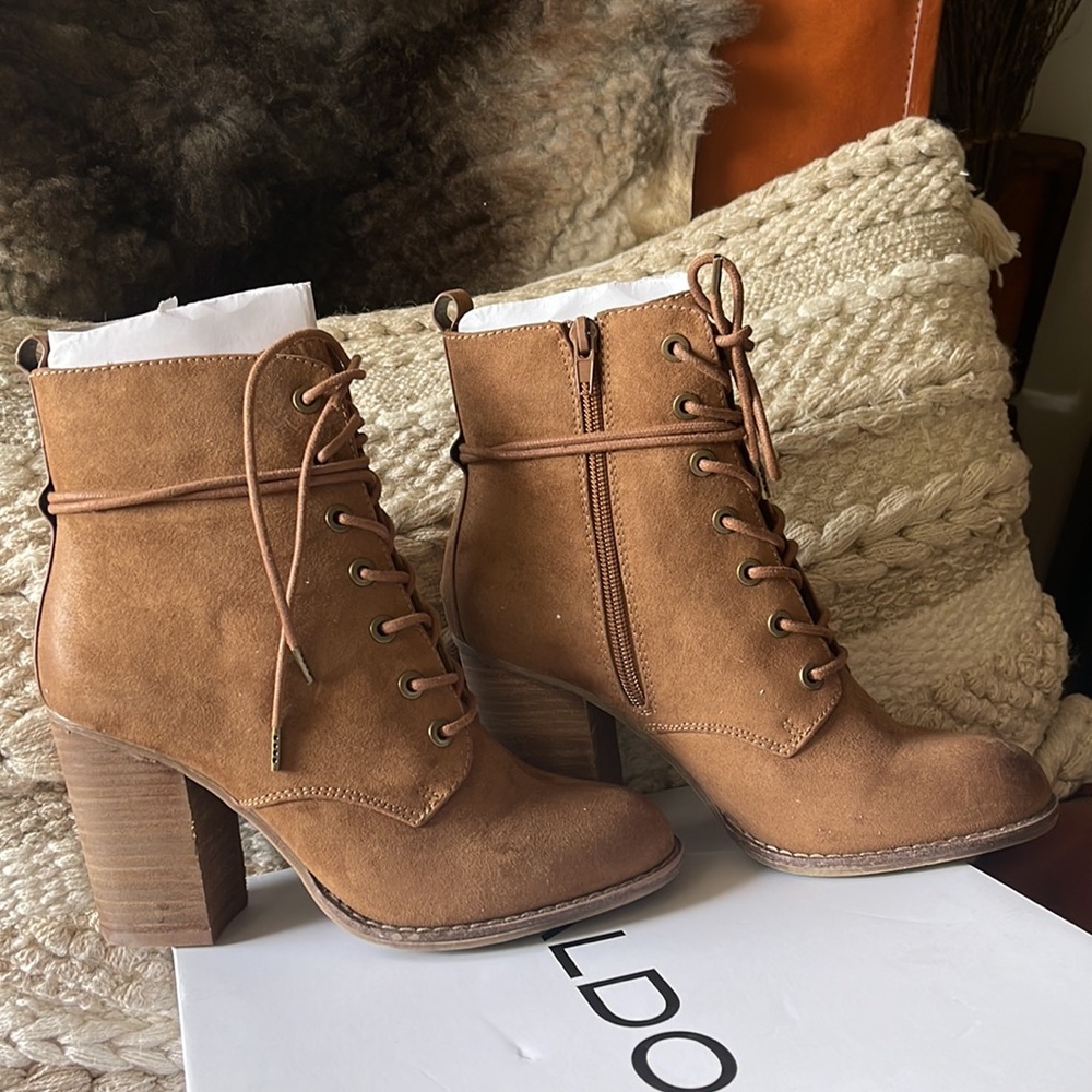 Aldo Radia boots -new with box